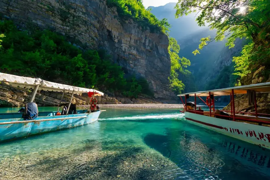 Travel seasons India rivers